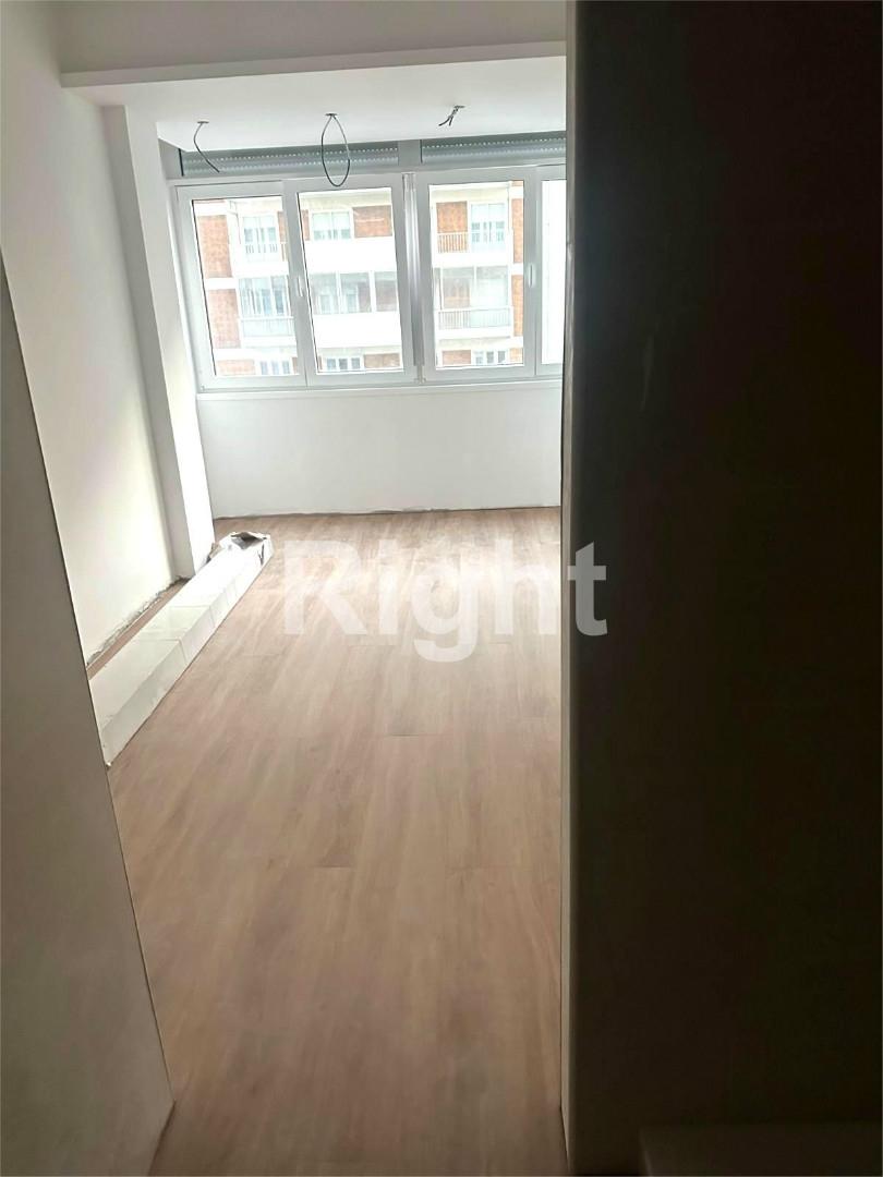 Apartamento T2 em fase de remodelação em São Domingos de Benfica