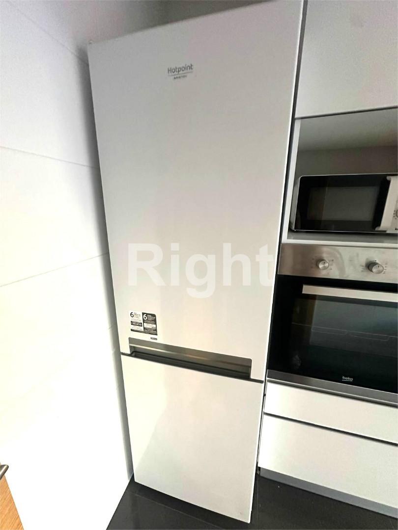 Apartamento T2 renovado no centro da Amadora