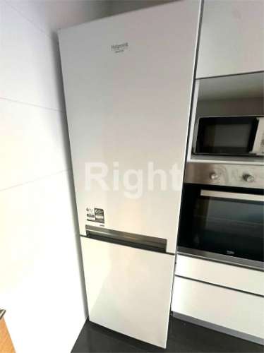 Apartamento T2 renovado no centro da Amadora