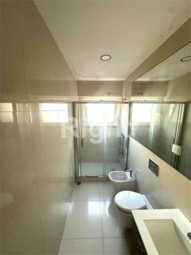 Apartamento T2 renovado no centro da Amadora