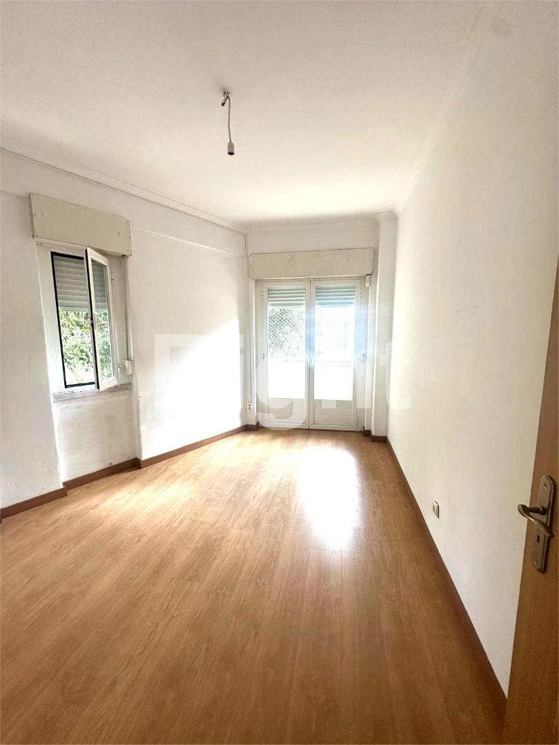 Apartamento T2 em Miraflores, Algés