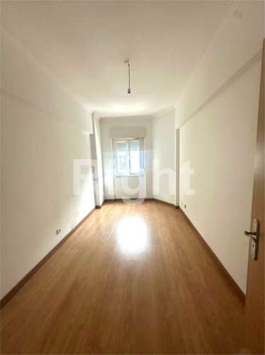 Apartamento T2 em Miraflores, Algés