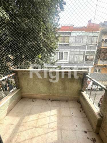 Apartamento T2 em Miraflores, Algés