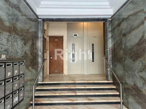 Apartamento T2 totalmente reabilitado em São Domingos de Benfica