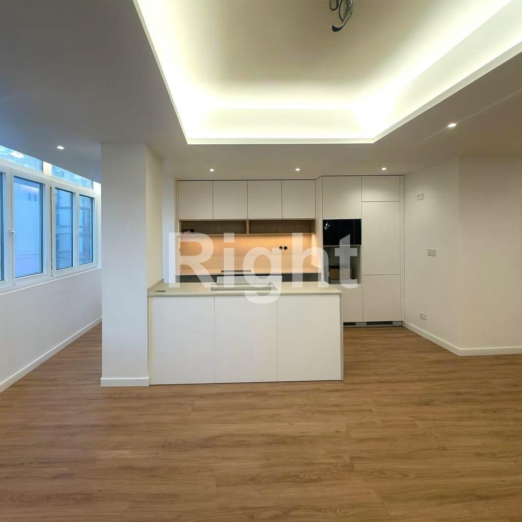 Apartamento T2 totalmente reabilitado em São Domingos de Benfica