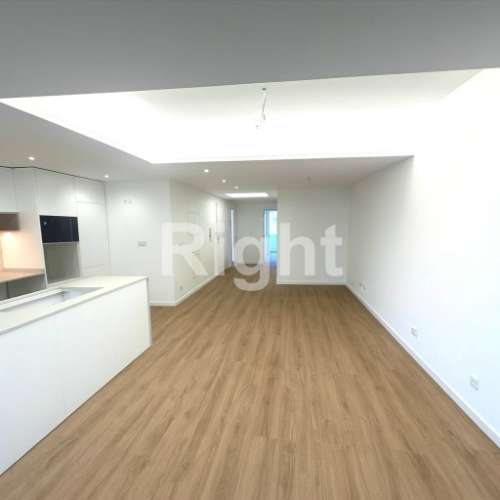 Apartamento T2 totalmente reabilitado em São Domingos de Benfica