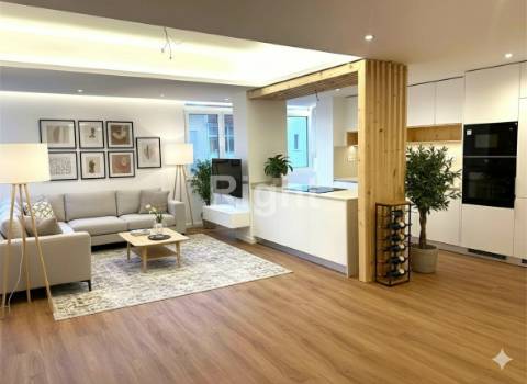 Apartamento T2 totalmente reabilitado em São Domingos de Benfica