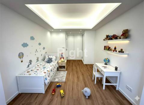 Apartamento T2 totalmente reabilitado em São Domingos de Benfica