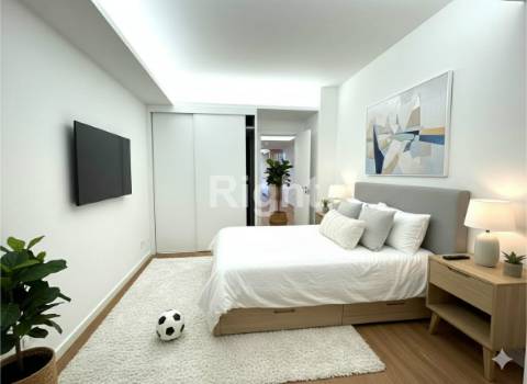 Apartamento T2 totalmente reabilitado em São Domingos de Benfica