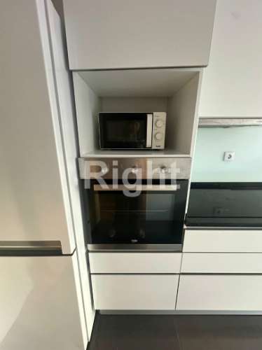 Apartamento T2 renovado no centro da Amadora