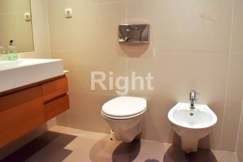 Apartamento T2 em condomínio com jardim e piscina - Benfica