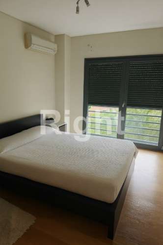 Apartamento T2 em condomínio com jardim e piscina - Benfica