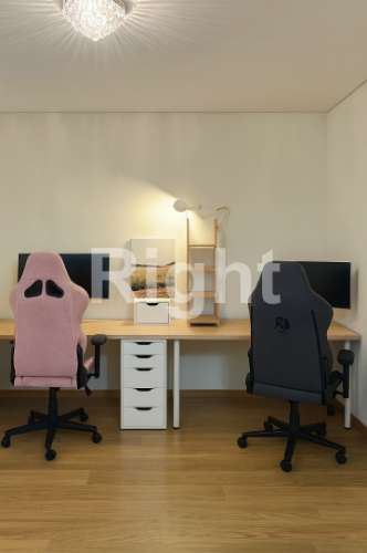 Apartamento T2 em condomínio com jardim e piscina - Benfica