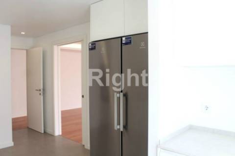 Apartamento T3 novo com estacionamento e arrecadação, Praça Chile