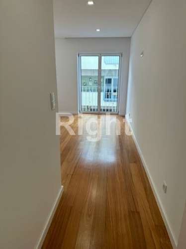 Apartamento T3 novo com estacionamento e arrecadação, Praça Chile