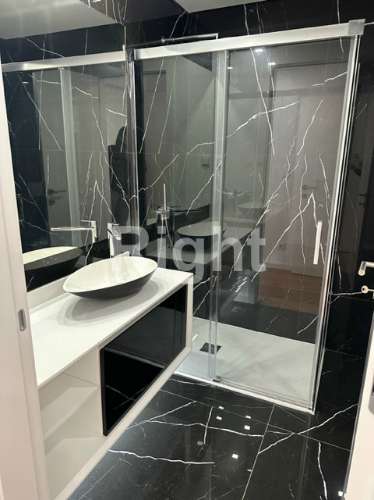 Apartamento T3 novo com estacionamento e arrecadação, Praça Chile