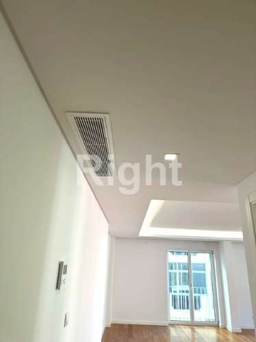 Apartamento T3 novo com estacionamento e arrecadação, Praça Chile