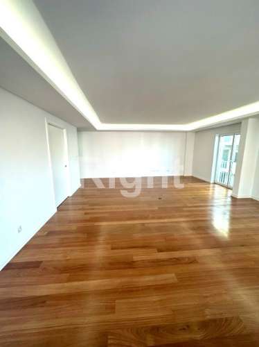 Apartamento T3 novo com estacionamento e arrecadação, Praça Chile