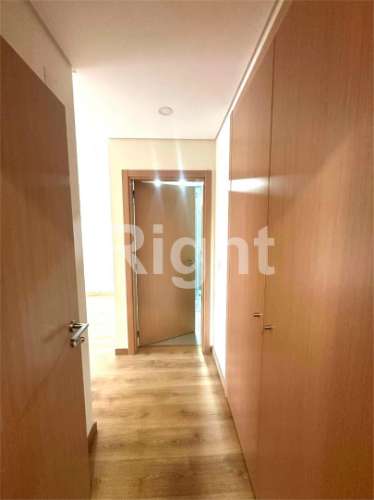 Apartamento T2 novo com parqueamento nas Laranjeiras, Lisboa