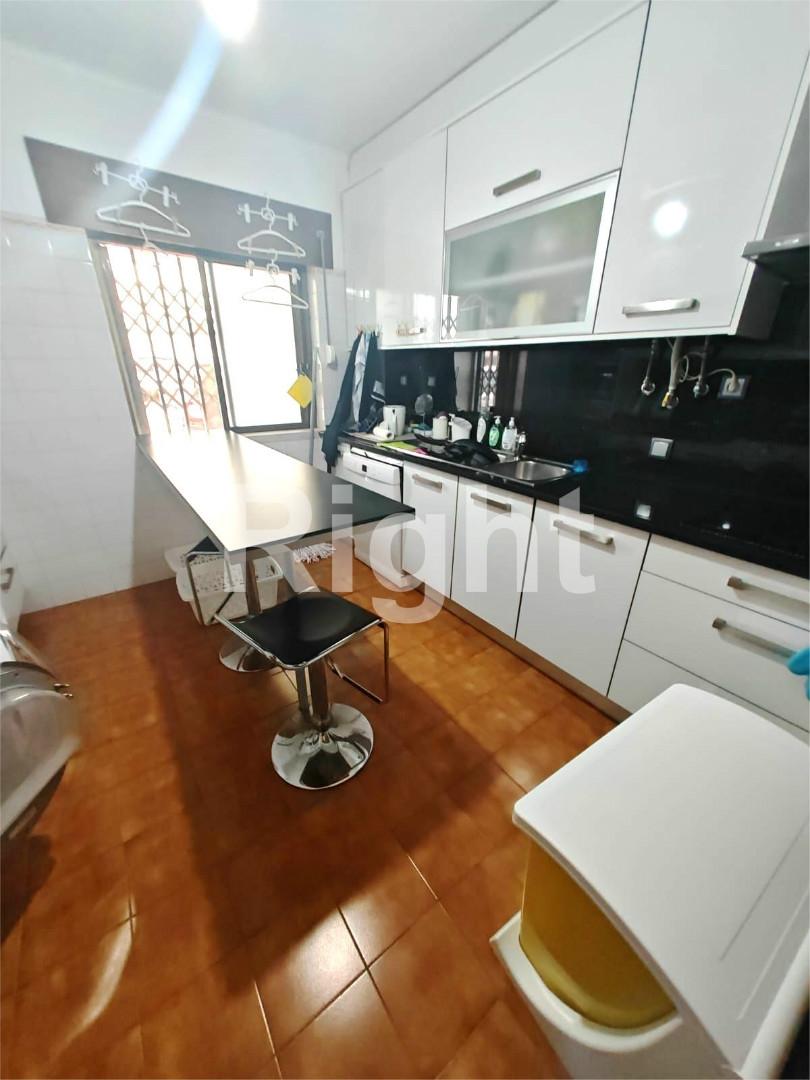 Apartamento T3 em Linda-a-Velha