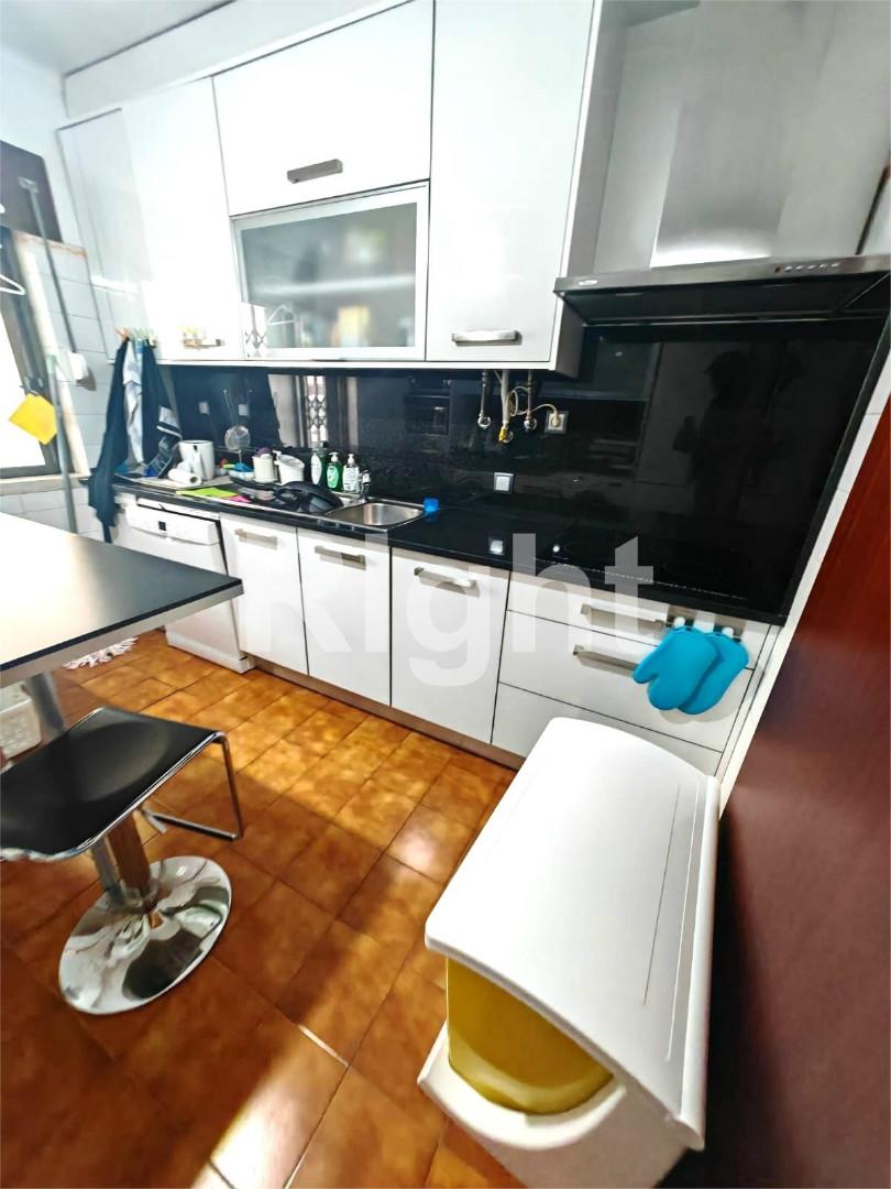 Apartamento T3 em Linda-a-Velha