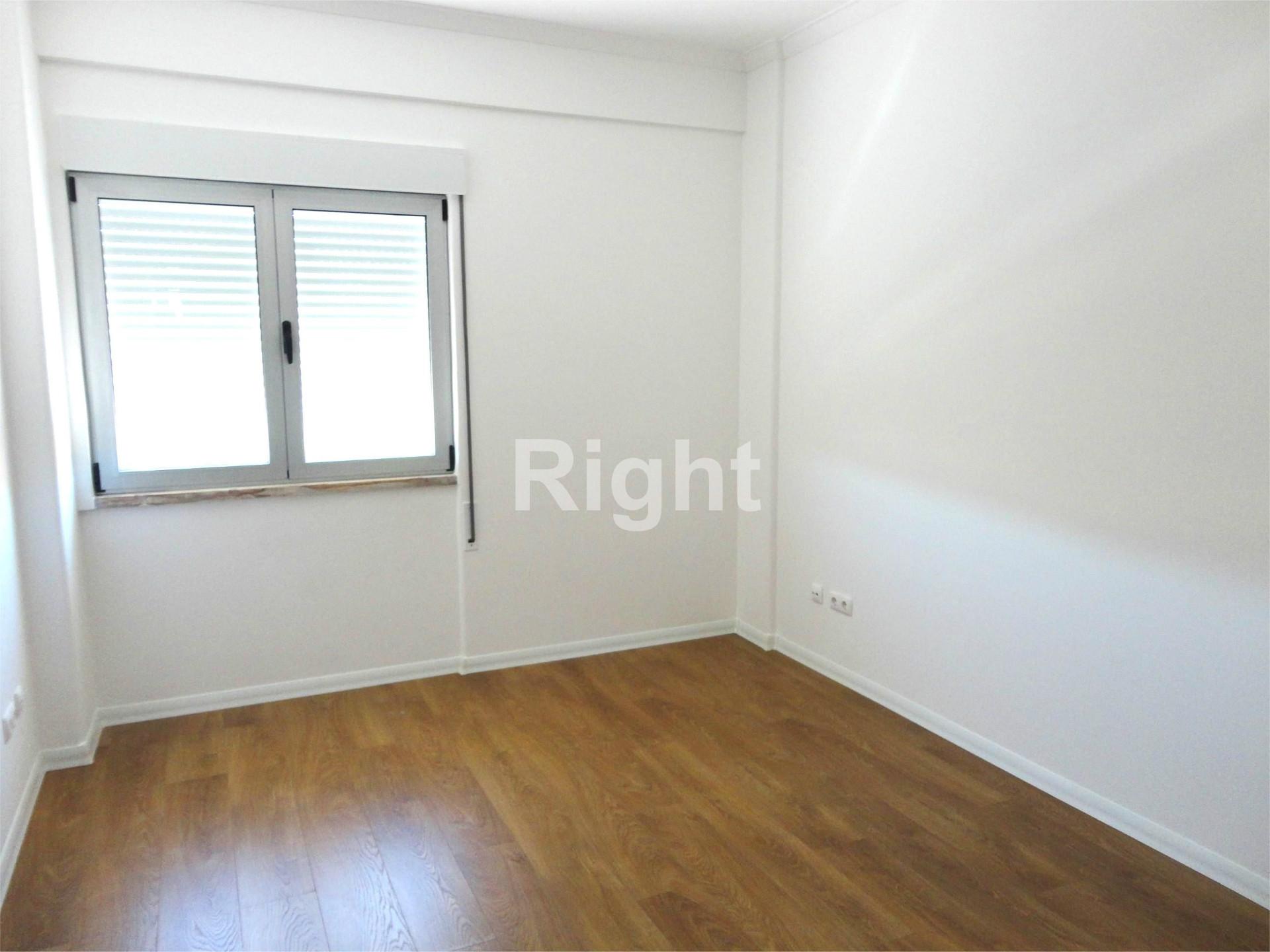 Apartamento T2 em Carnide/Lisboa