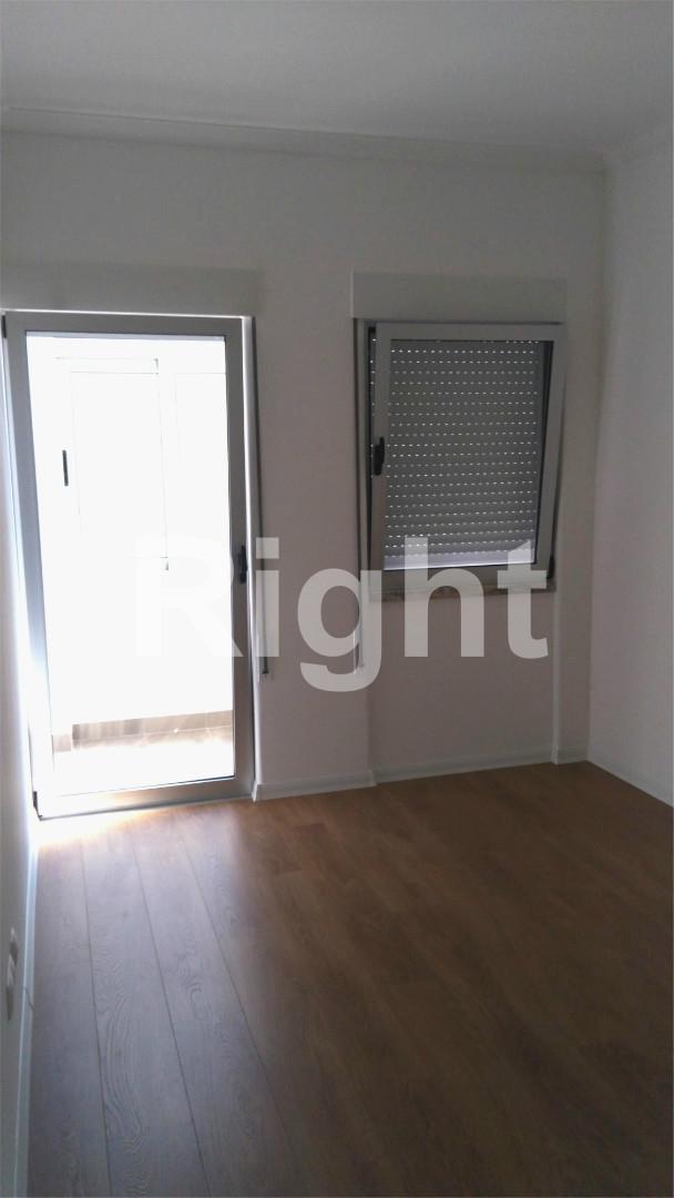 Apartamento T2 em Carnide/Lisboa