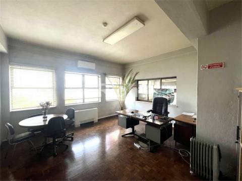 Armazém em Barcarena