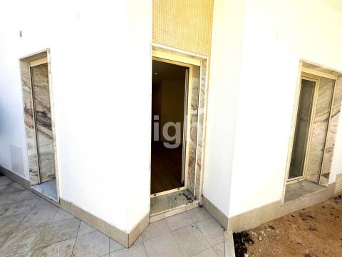 Apartamento T1 novo com terraço em Benfica