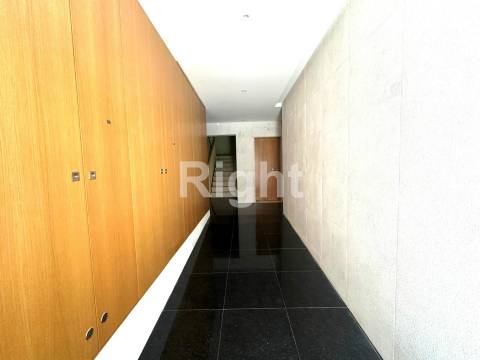 Apartamento T1 novo com terraço em Benfica