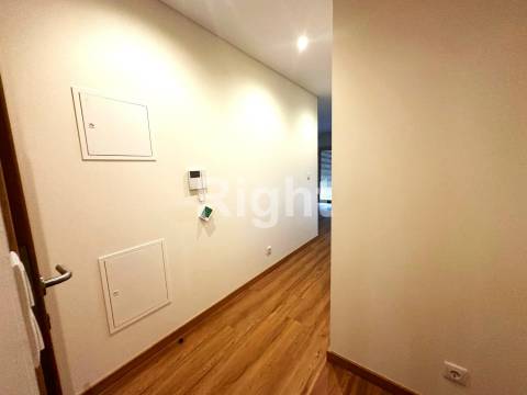 Apartamento T1 novo com terraço em Benfica