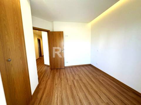 Apartamento T2 novo em Benfica