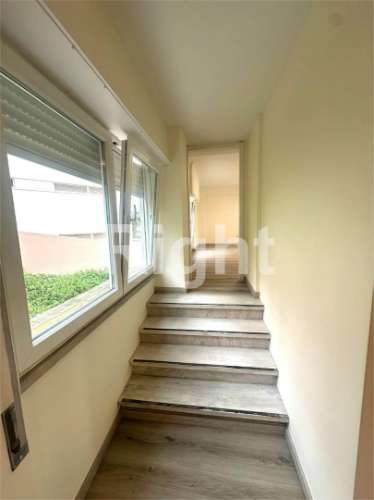 Apartamento T3 remodelado em Alvalade