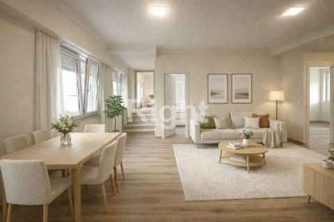 Apartamento T3 remodelado em Alvalade