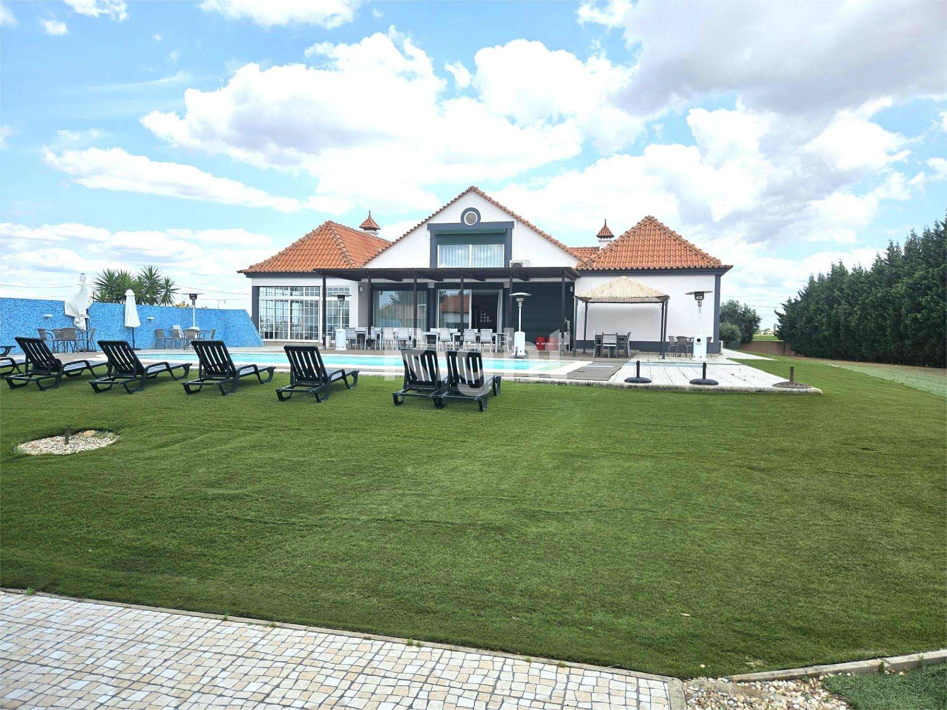 Quinta com Piscina em Palmela.