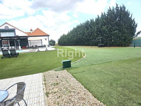 Quinta com Piscina em Palmela.