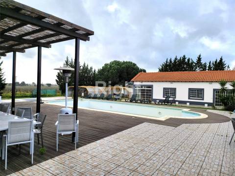 Quinta com Piscina em Palmela.