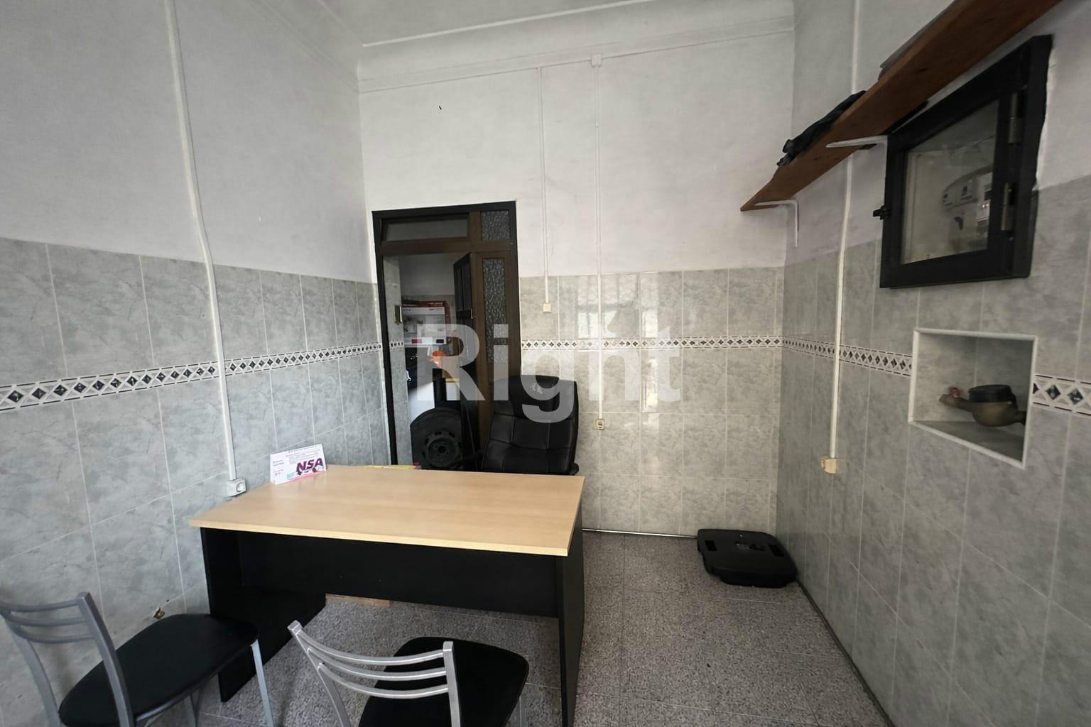 Loja com 15m2 em São Domingos de Benfica