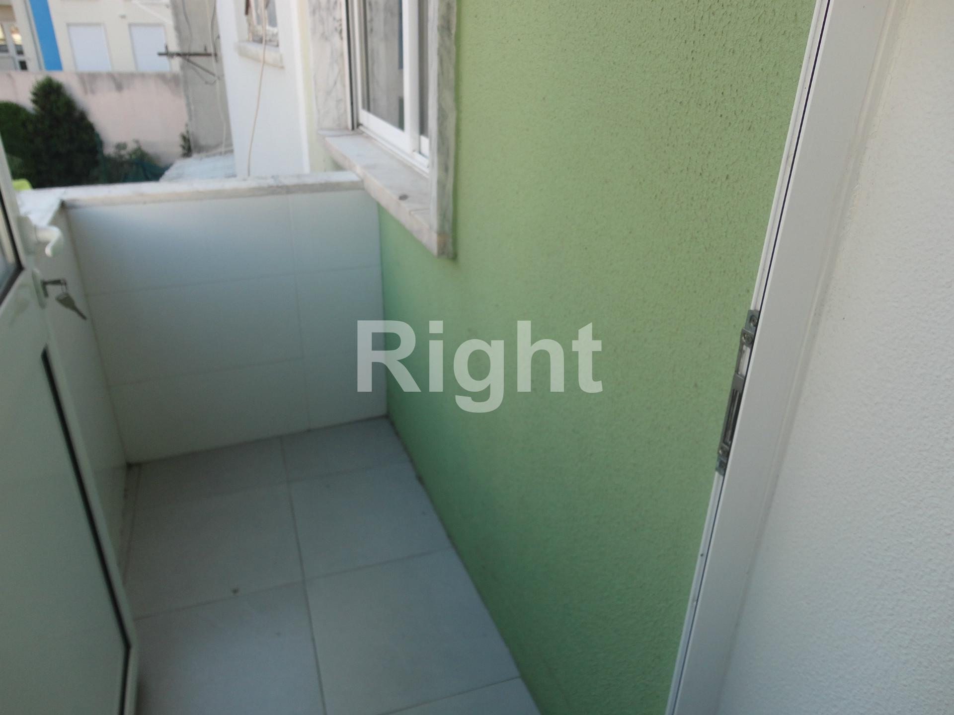 Apartamento T2 no Bairro do Rego