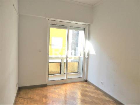 Apartamento T2 no Bairro do Rego