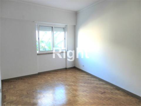 Apartamento T2 no Bairro do Rego