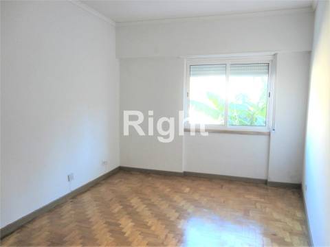 Apartamento T2 no Bairro do Rego