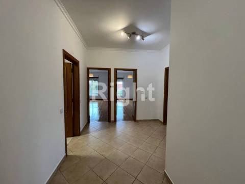 Apartamento T3 Venda em Santarém (Marvila), Santa Iria da Ribeira de Santarém, Santarém (São Salvador) e Santarém (São Nicolau),Santarém