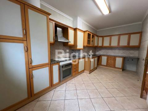 Apartamento T3 Venda em Santarém (Marvila), Santa Iria da Ribeira de Santarém, Santarém (São Salvador) e Santarém (São Nicolau),Santarém