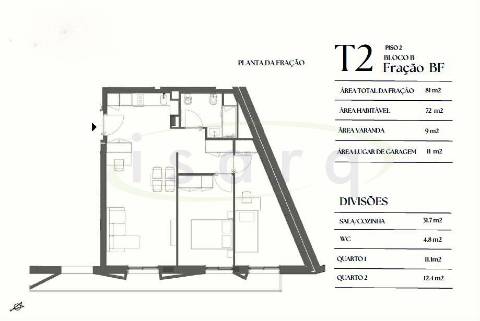 Apartamento T2 com varanda e lugar de garagem em edifício com jardim.
