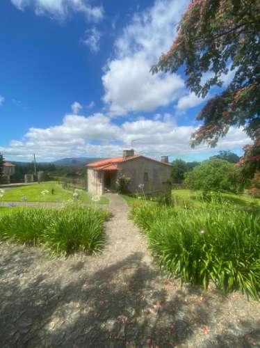 Quinta no Caminho de Santiago - 2 Casas e 3HA de potencial