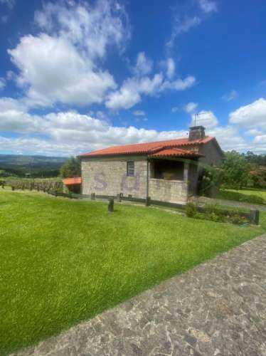 Quinta no Caminho de Santiago - 2 Casas e 3HA de potencial