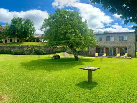 Quinta no Caminho de Santiago - 2 Casas e 3HA de potencial