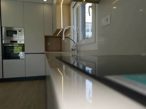 Moradia V4 Isolada - Terrea - Redondos / Fernão Ferro