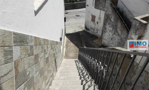 Investimento Moradia c/ Dois Apartamentos T2 - ao POLO IV da UBI